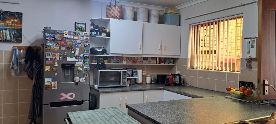 3 Bedroom Property for Sale in Heiderand Western Cape